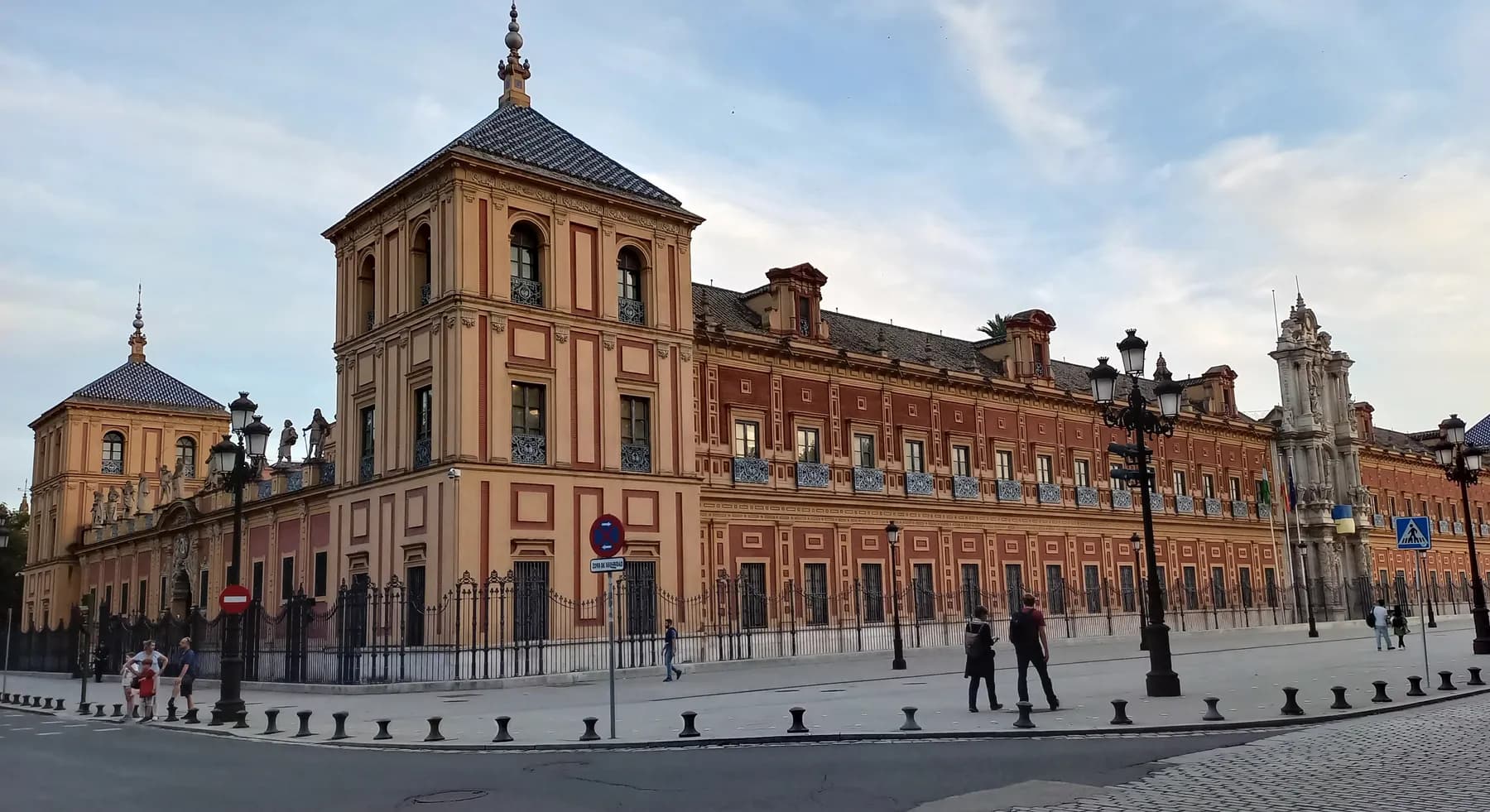 La fachada barroca del Palacio de San Telmo, en Sevilla